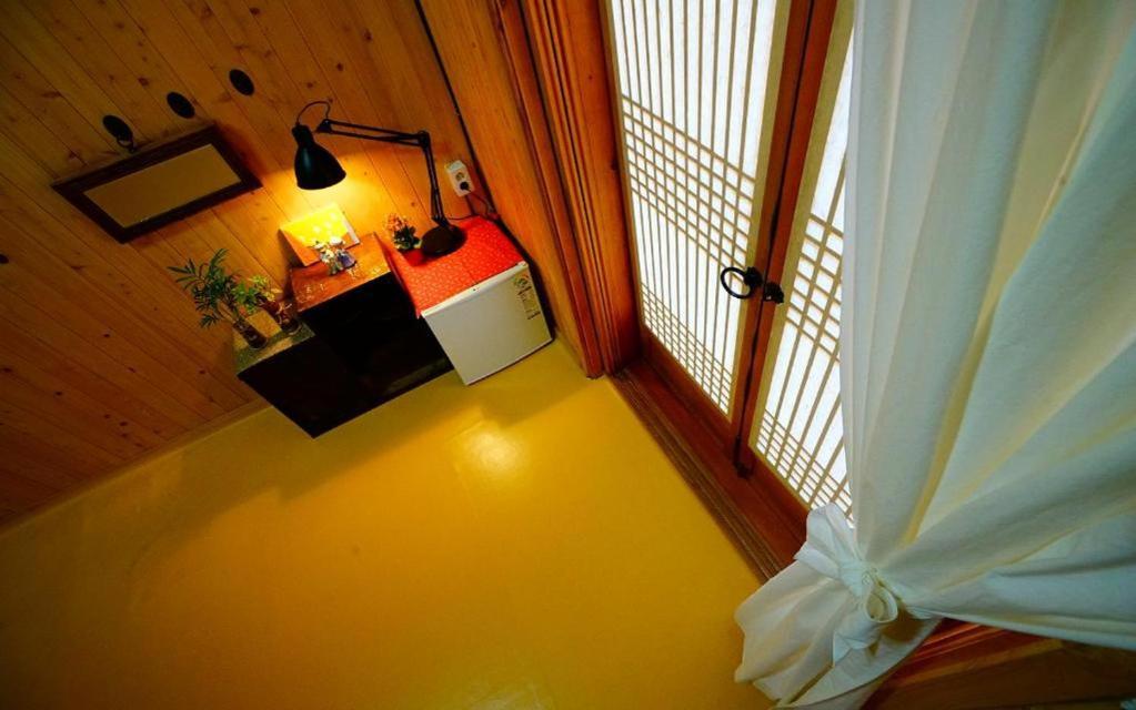 Full Of Love Guesthouse Jeonju Extérieur photo